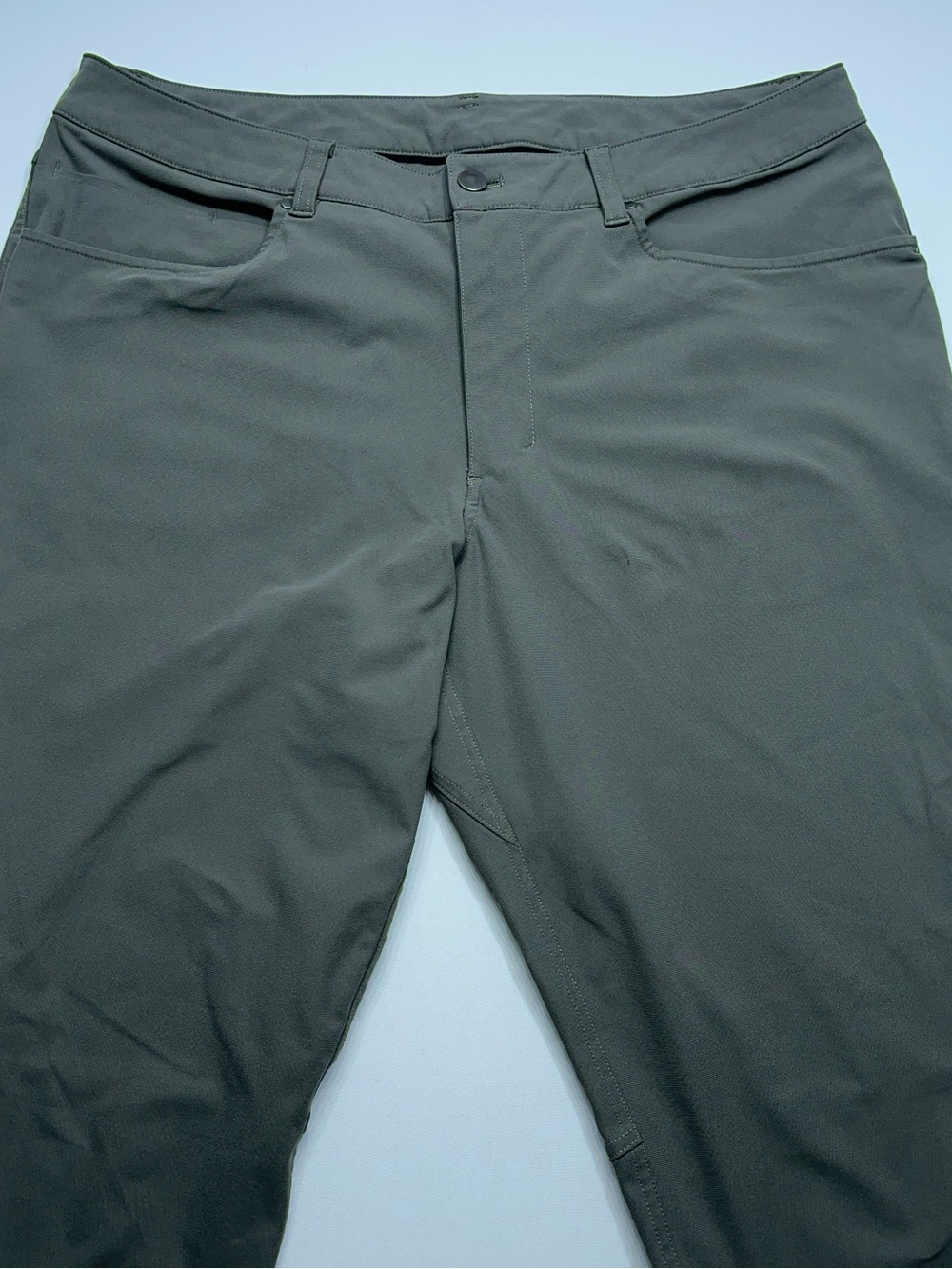 Lululemon Pants Mens Size 36x33 Sage Green ABC Warpstreme.   READ